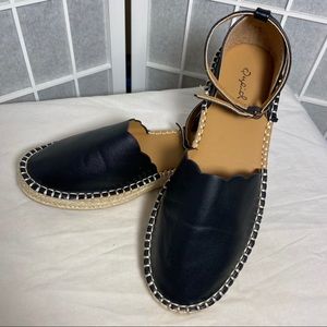 Qupid Size 7 Womens Espadrille Black Sandals EUC